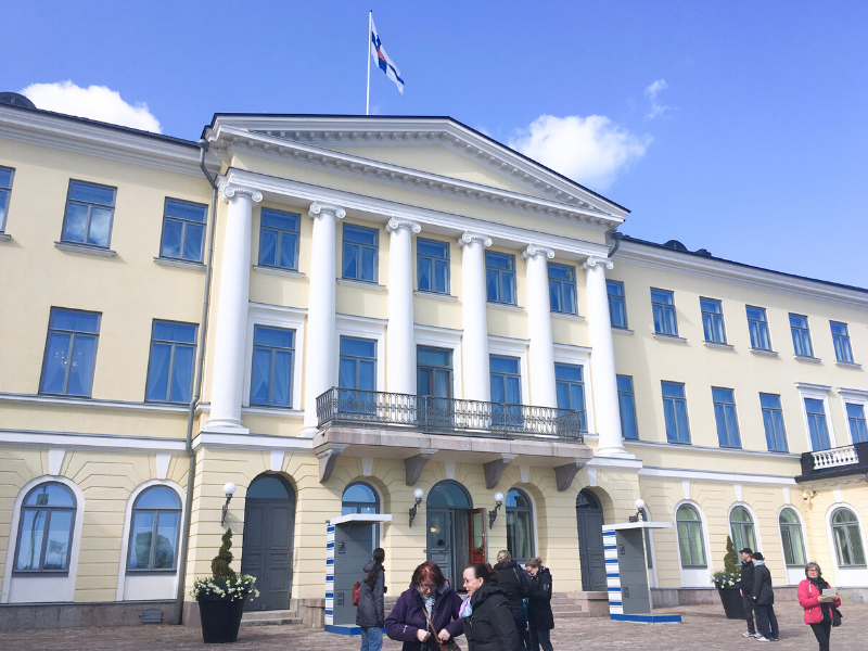 Finlândia, Helsinki, cultura finlandesa, brasileiras pelo mundo, palácio precidencial, tour, guia de viagem, atrações em Helsinki